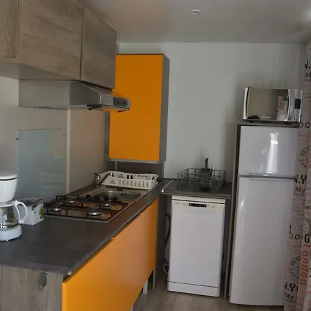 キャンプ場 Domaine Du Chambon ミュロル