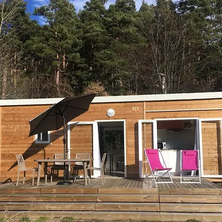 Domaine Du Chambon キャンプ場 *