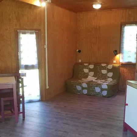 Domaine Du Chambon キャンプ場 ミュロル