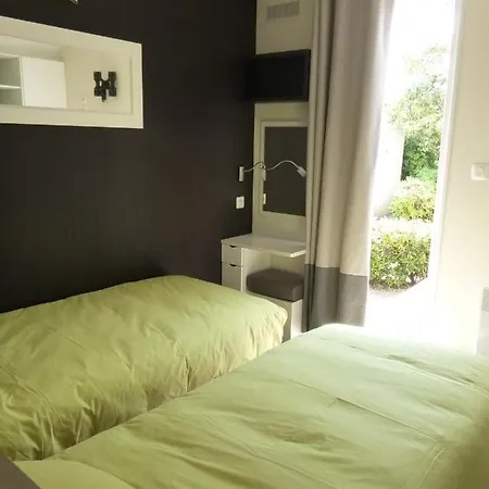 キャンプ場 Domaine Du Chambon *